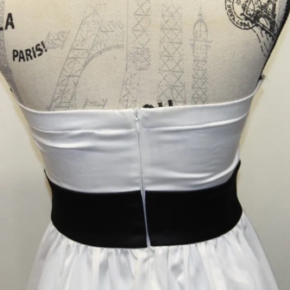 Glam Dress Women Black / White Strapless Fit And Flare Dress Small - Picture 10 of 10